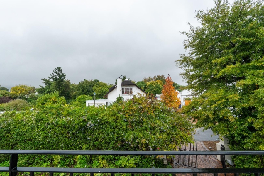 To Let 4 Bedroom Property for Rent in Franschhoek Western Cape